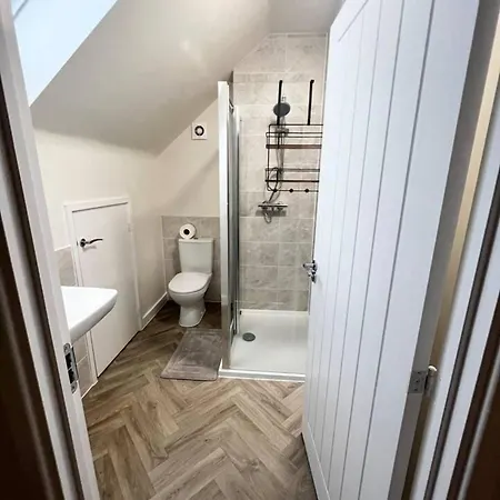 Beautiful 3-bed House In Bradford Bradford (West Yorkshire)