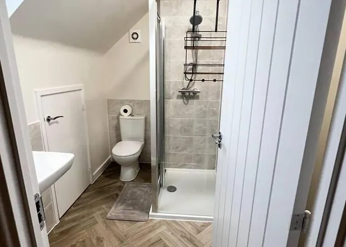 Semesterbostad 3-bed House Sleeps 5 Free Parking Bradford (West Yorkshire)