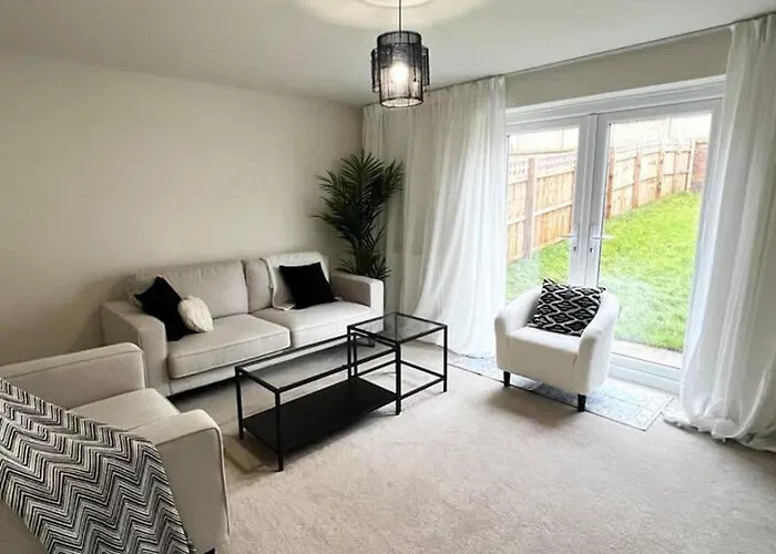 Vakantiehuis 3-bed House Sleeps 5 Free Parking *